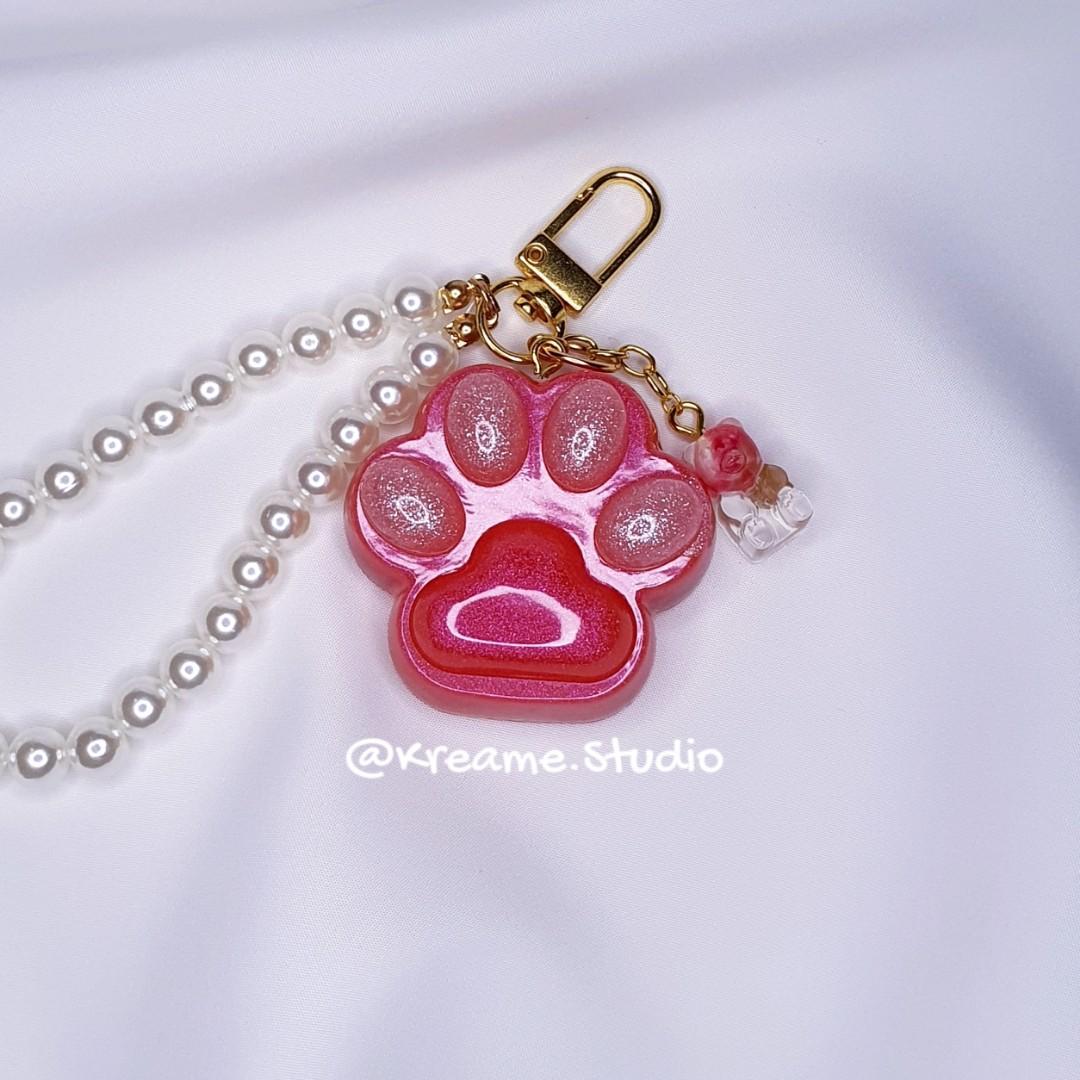 Cat paw clearance keychain