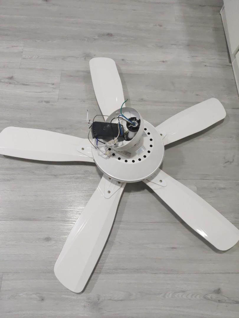 Free ceiling fan (not working), Furniture & Home Living, Lighting