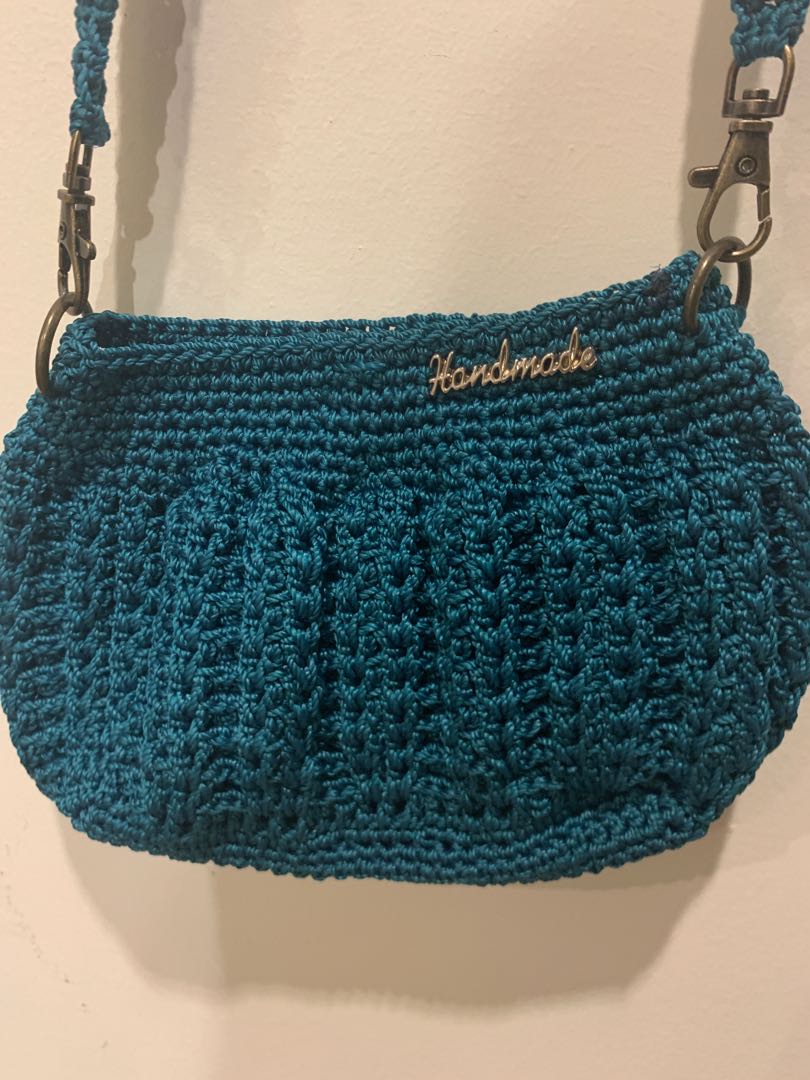 Knitted sling bag outlet