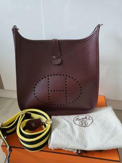 Hermés Evelyne III 29, Women's Fashion, Bags & Wallets, Cross-body Bags on  Carousell
