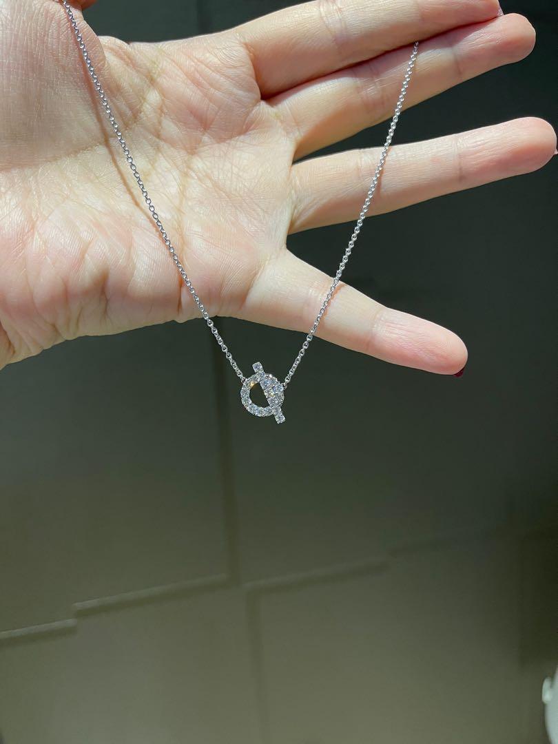 Hermes q outlet necklace