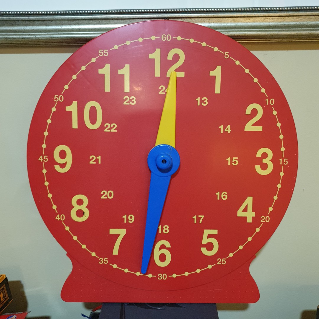Kid's Learning time clock, Hobbies & Toys, Toys & Games on Carousell