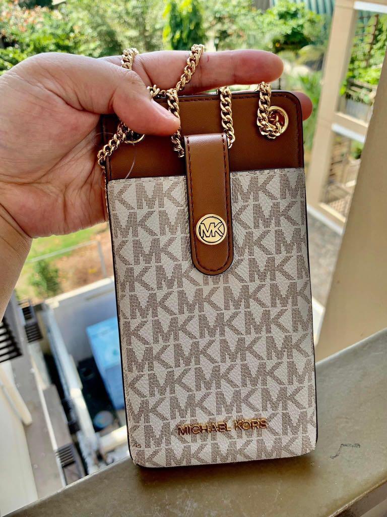 Michael Kors Phone Chain Sling, Women's Fashion, Bags & Wallets, Purses &  Pouches on Carousell