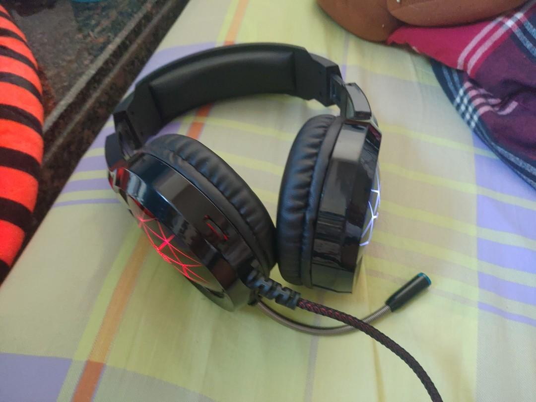Nuoxi n1 gaming headset usb around 1.8m cable. Colour changing led