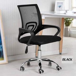 OFFICE CHAIR WITH UNIVERSAL WHEELS
