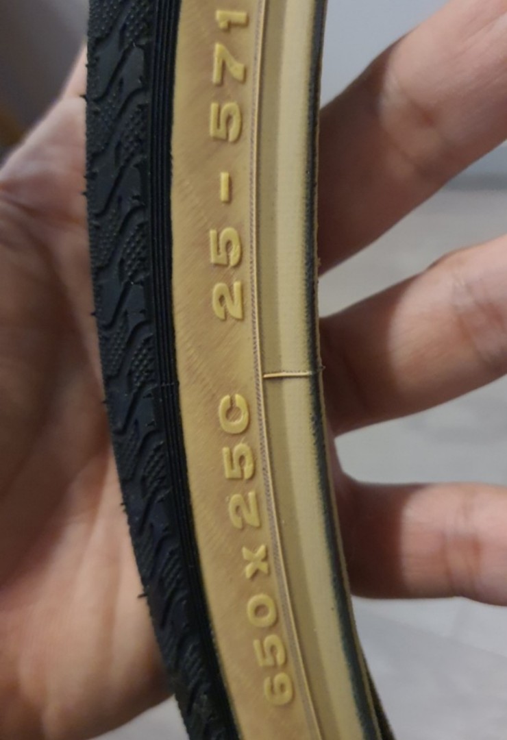 pair)Panaracer pasela 650c tire, Sports Equipment, Bicycles