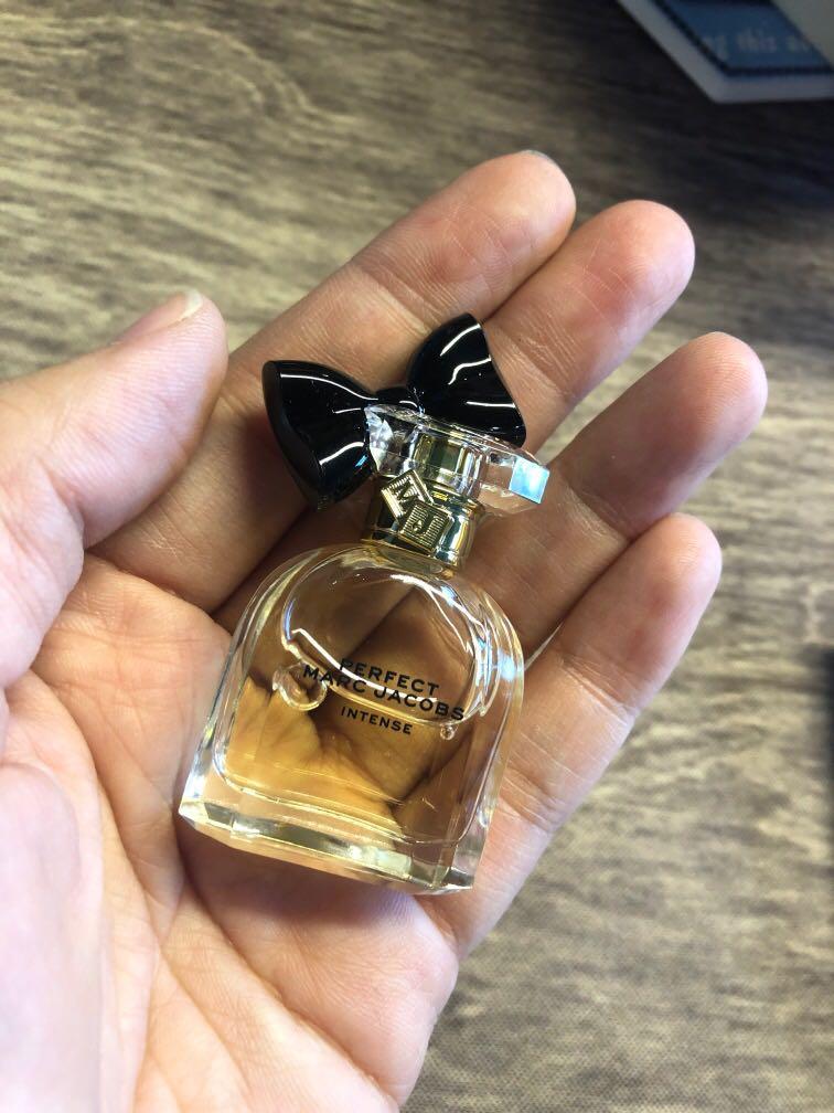 Marc jacobs mini perfume deals