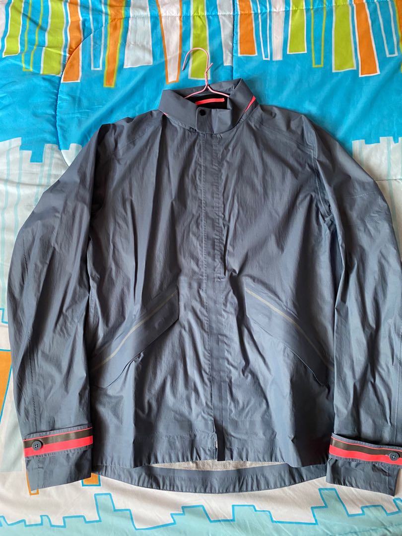 Rapha packable waterproof jacket store