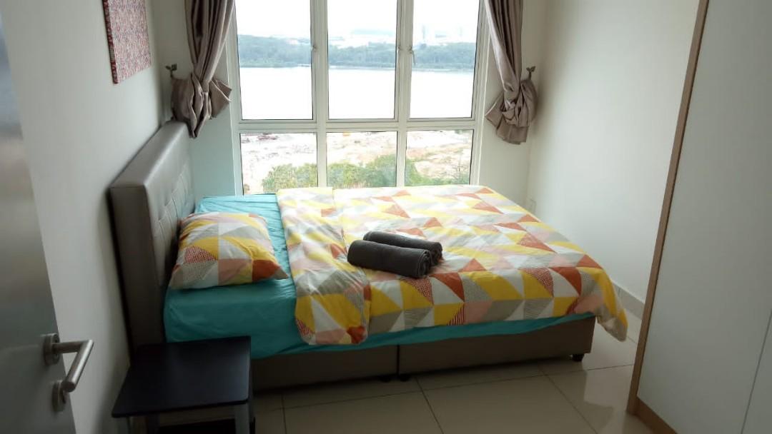 SKY SUITES APARTMENT / JOHOR BAHRU / FULLY FURNISHED / 2 BED & 2 BATH