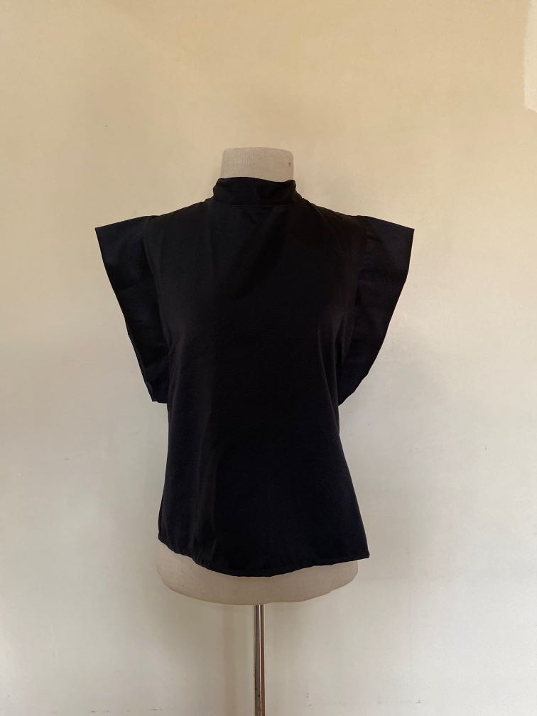 Structure top, Women's Fashion, Tops, Blouses on Carousell