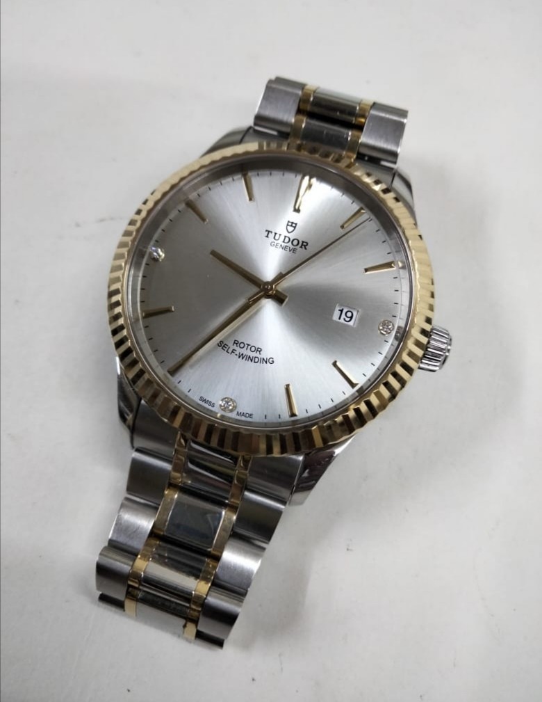 TUDOR GENEVE ROTOR SELF WINDING Men s Fashion Watches