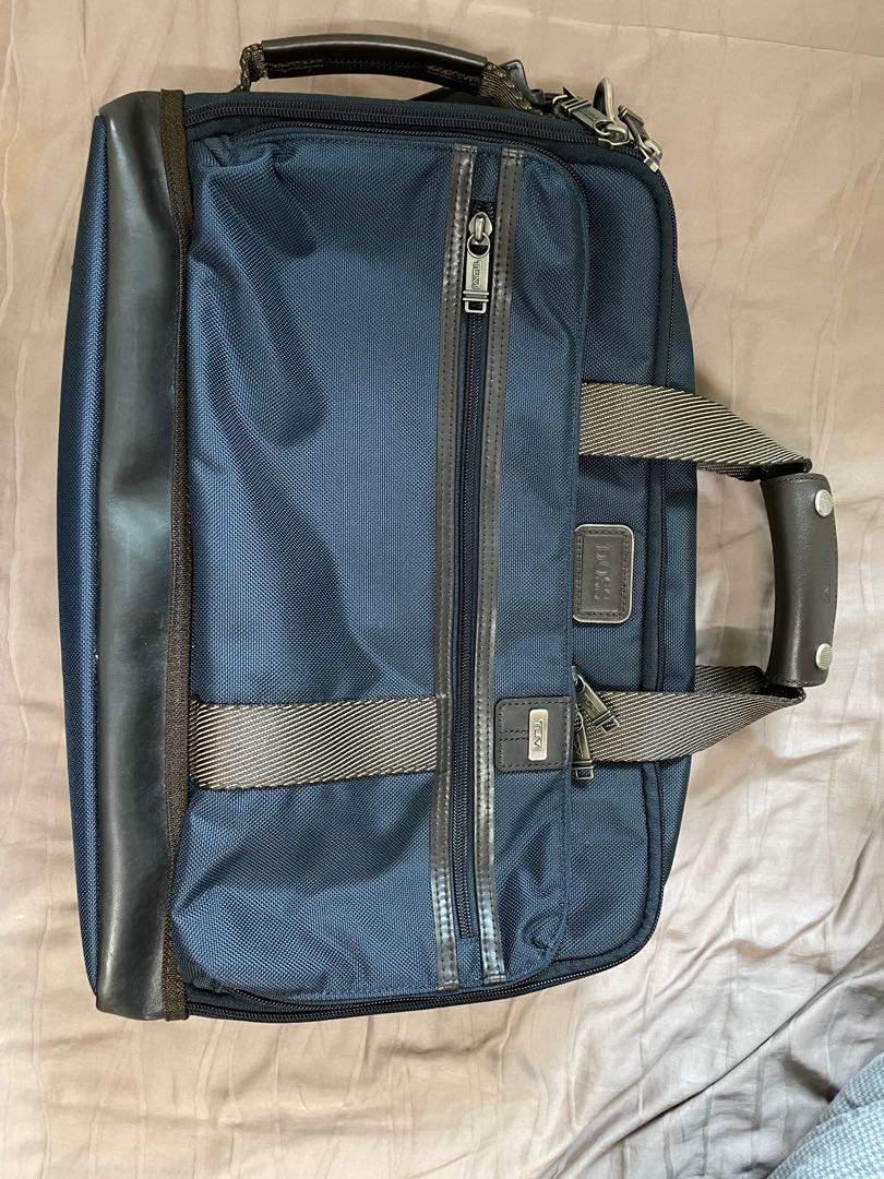 Tumi deals v3 sale
