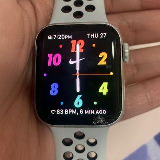 Apple Watch Nike Series 5 - 40mm, Mobile Phones \u0026 Gadgets, Wearables \u0026  Smart Watches on Carousell