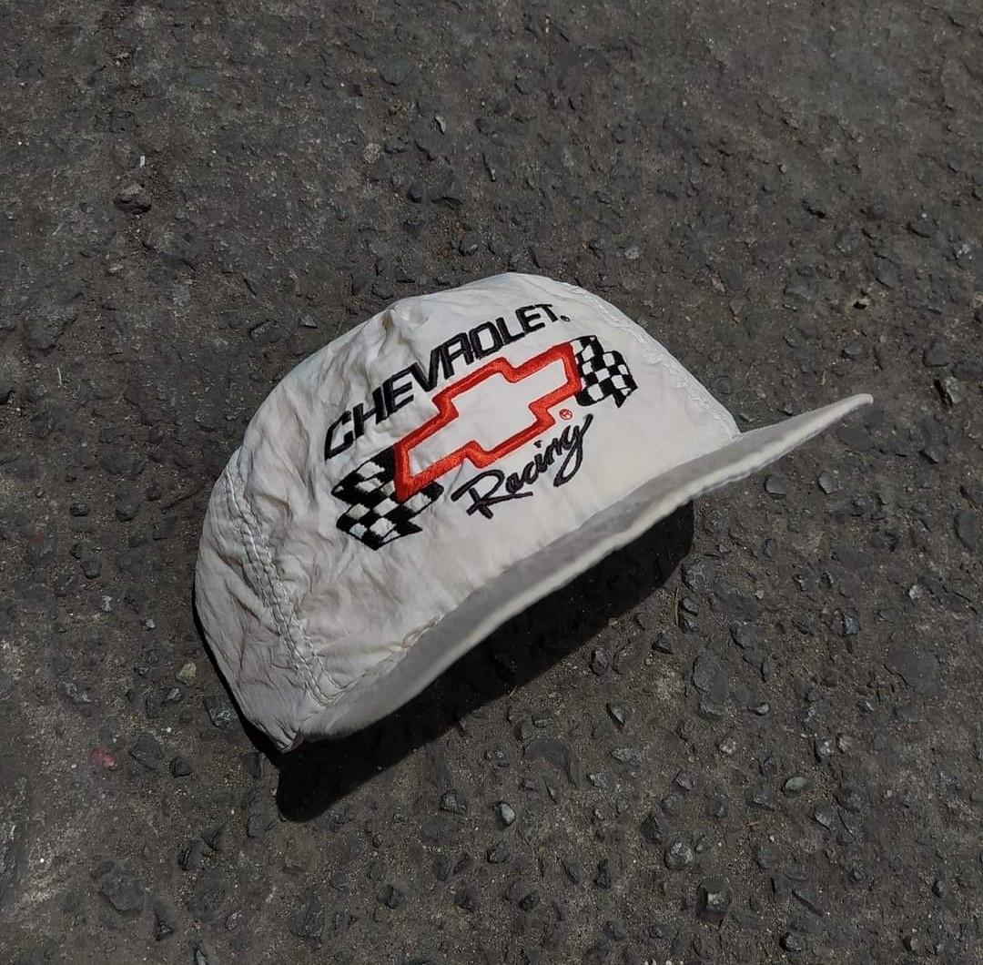 VINTAGE CHEVROLET RACING SNAPBACK (Category: Caps & Hats) located in Pasig City. Submitted by wavebacktrhift (Listing ID 1140240853, Image 1). Description: need wash goodcondition no holes.