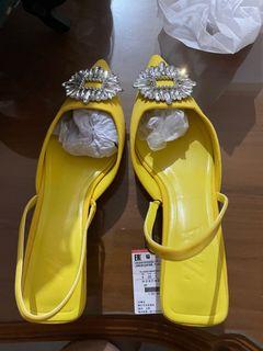 ZARA Heels Yellow size 38