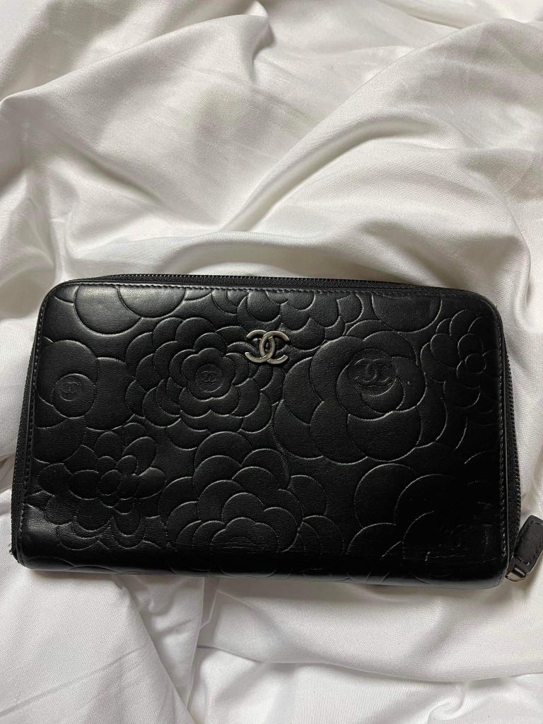 Authentic Chanel Camellia Wallet Organizer, Luxury, Bags & Wallets on