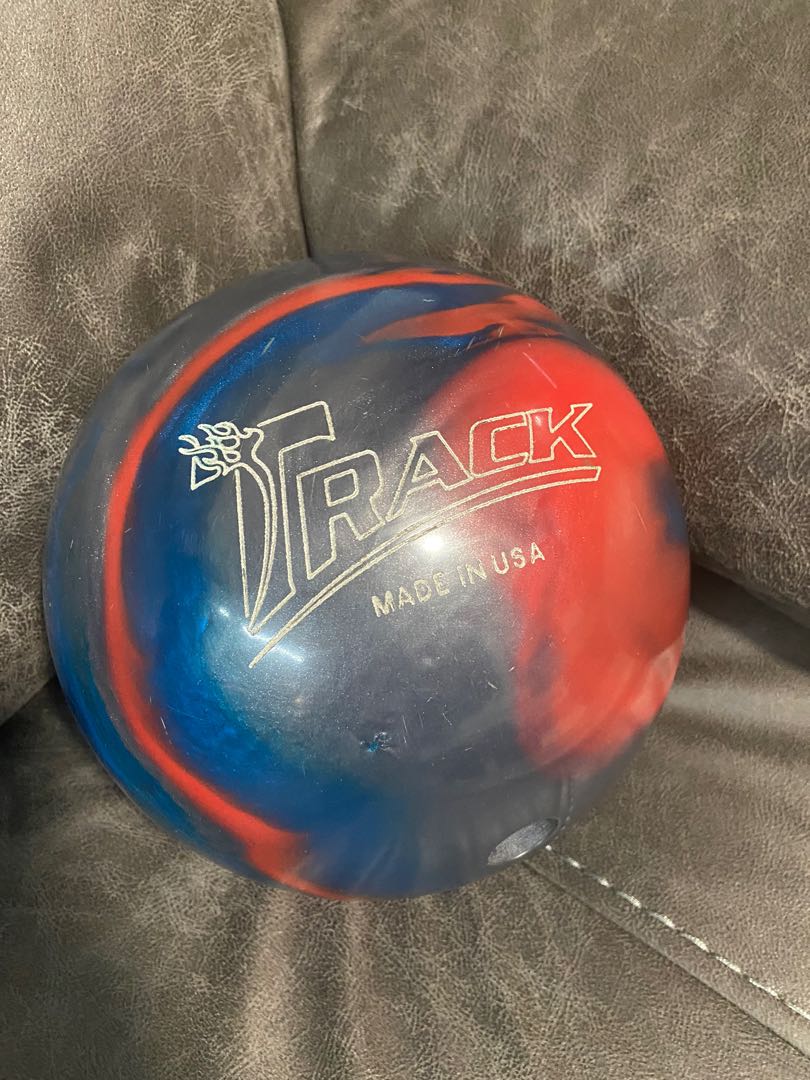 Bowling ball (Hook Ball), Sports Equipment, Sports & Games, Billiards