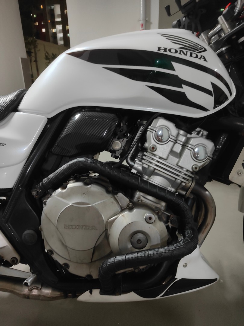 CB400 Revo/Black Carbon/Crash Bar Wrap, Motorcycles, Motorcycle