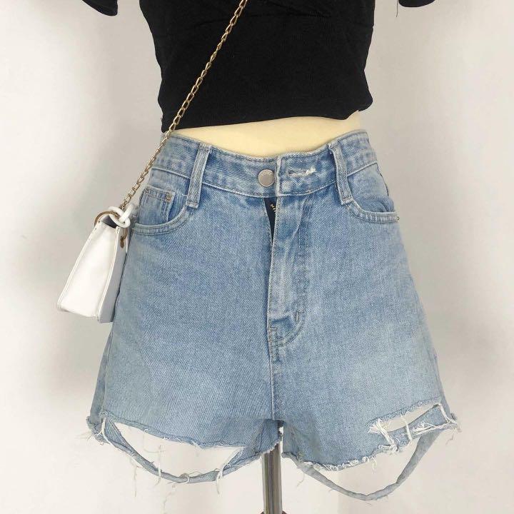 Denim shorts ripped light blue 