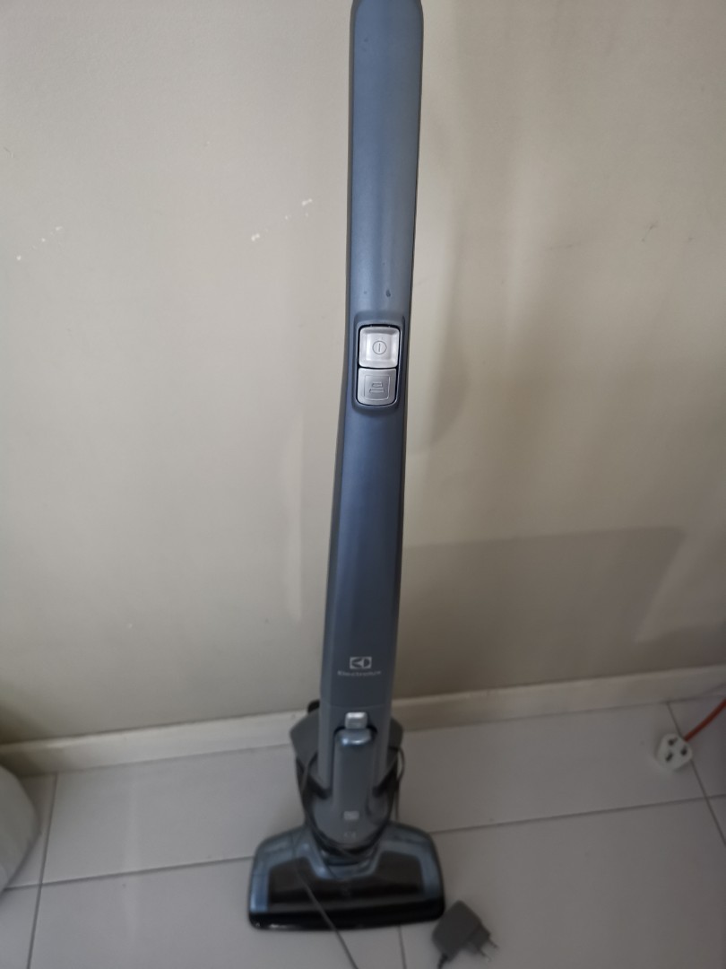 Electrolux 18v ergorapido cleaner, TV 