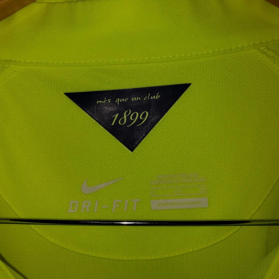 FC BARCELONA (barca) (nike) neon jersey (Category: Tshirts & Polo Shirts ) located in Pasig City. Submitted by aooooo__ (Listing ID 1140352869, Image 3). Description: never used just washed (no tag) no measurements no when worn photos payment and shipping options: 1. Gcash payment and gogo x shipping 2. Shopee Checkout.