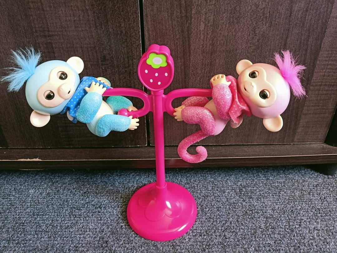 Fingerlings sparkle monkey top