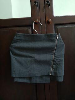 Hnm pencil skirt