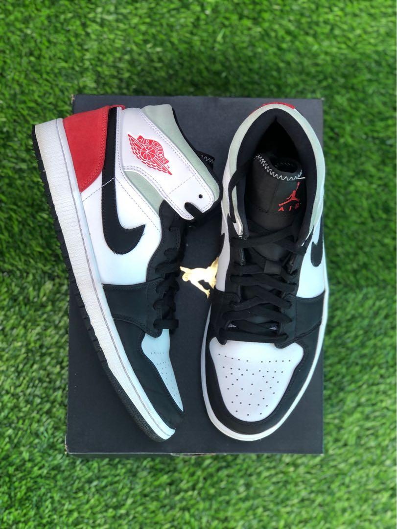 j1 mid green toe