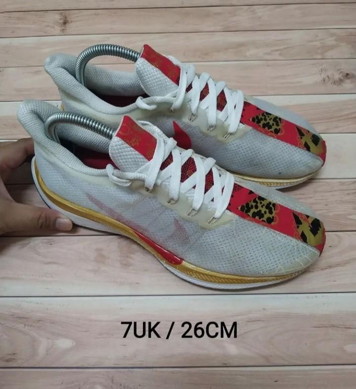 Nike pegasus top chinese new year