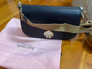 （分類：）位於 。 由 lovechingyui 提交（商品編號 1140418372，圖片 1）。簡介： 。