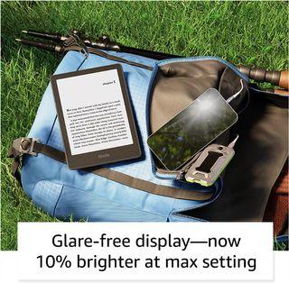 Kindle Paperwhite 11th gen (8 GB) – Now with a 6.8" display and adjustable warm light