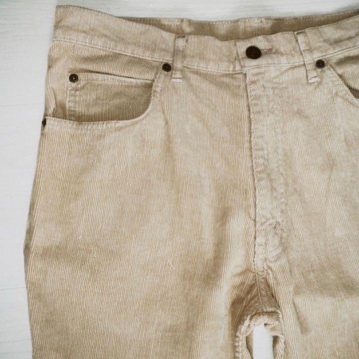 levi's beige corduroy pants, Men's Fashion, Bottoms, Jeans on Carousell