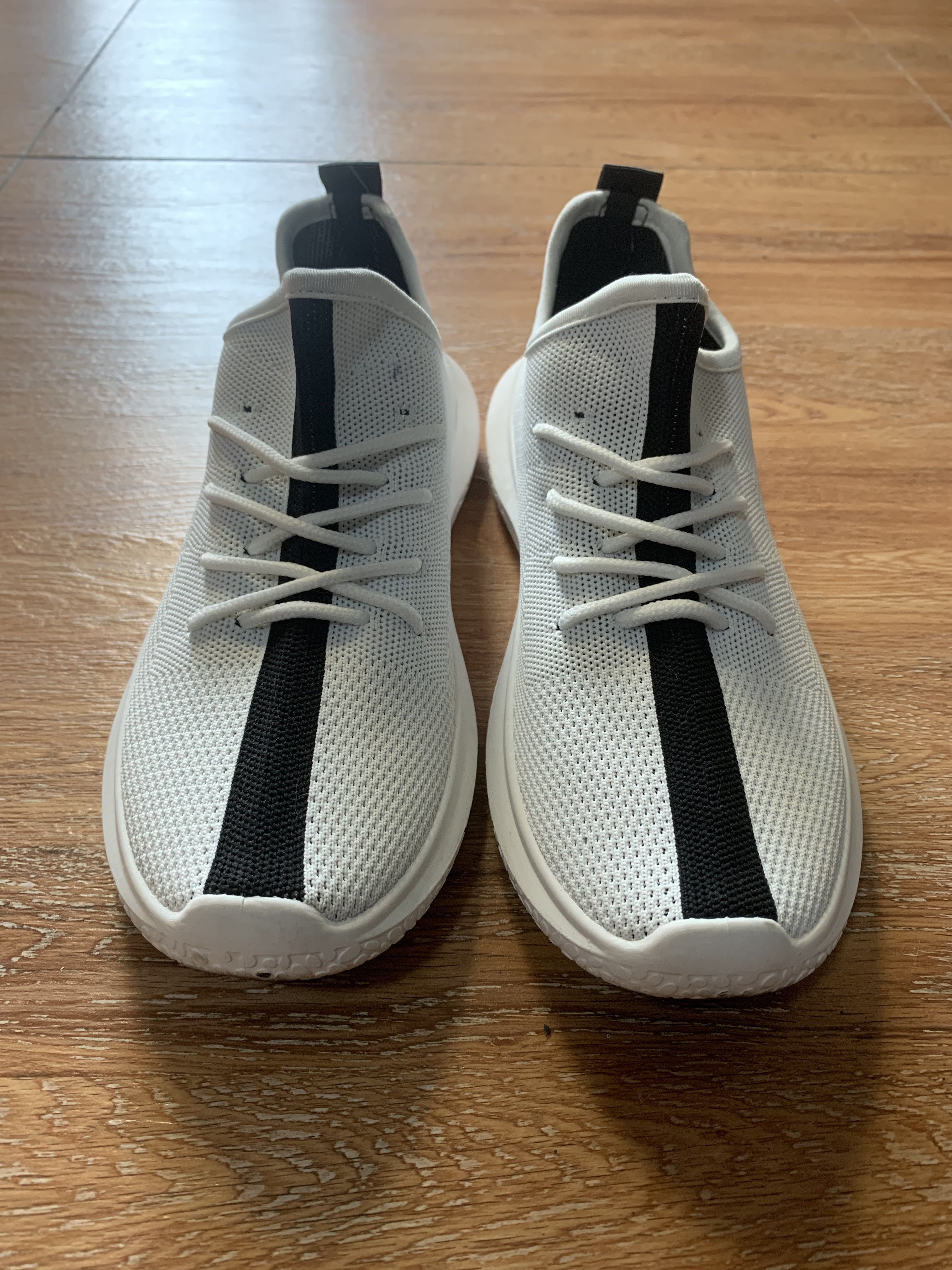 Mendrez white shoes top