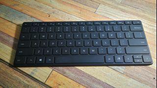 MICROSOFT BLUTOOTH KEYBOARD LIKE NEW CONDITION