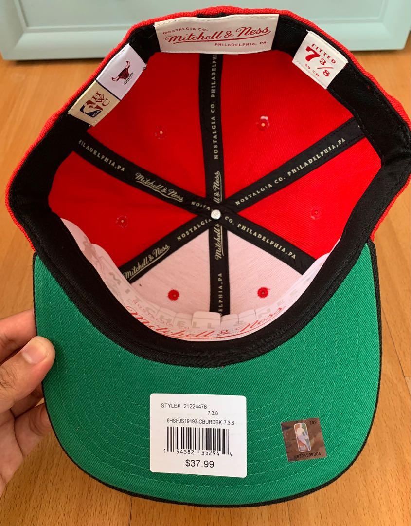 LEGIT Mitchell & Ness Chicago Bulls Snapback Cap, Men's Fashion, Watches &  Accessories, Caps & Hats on Carousell