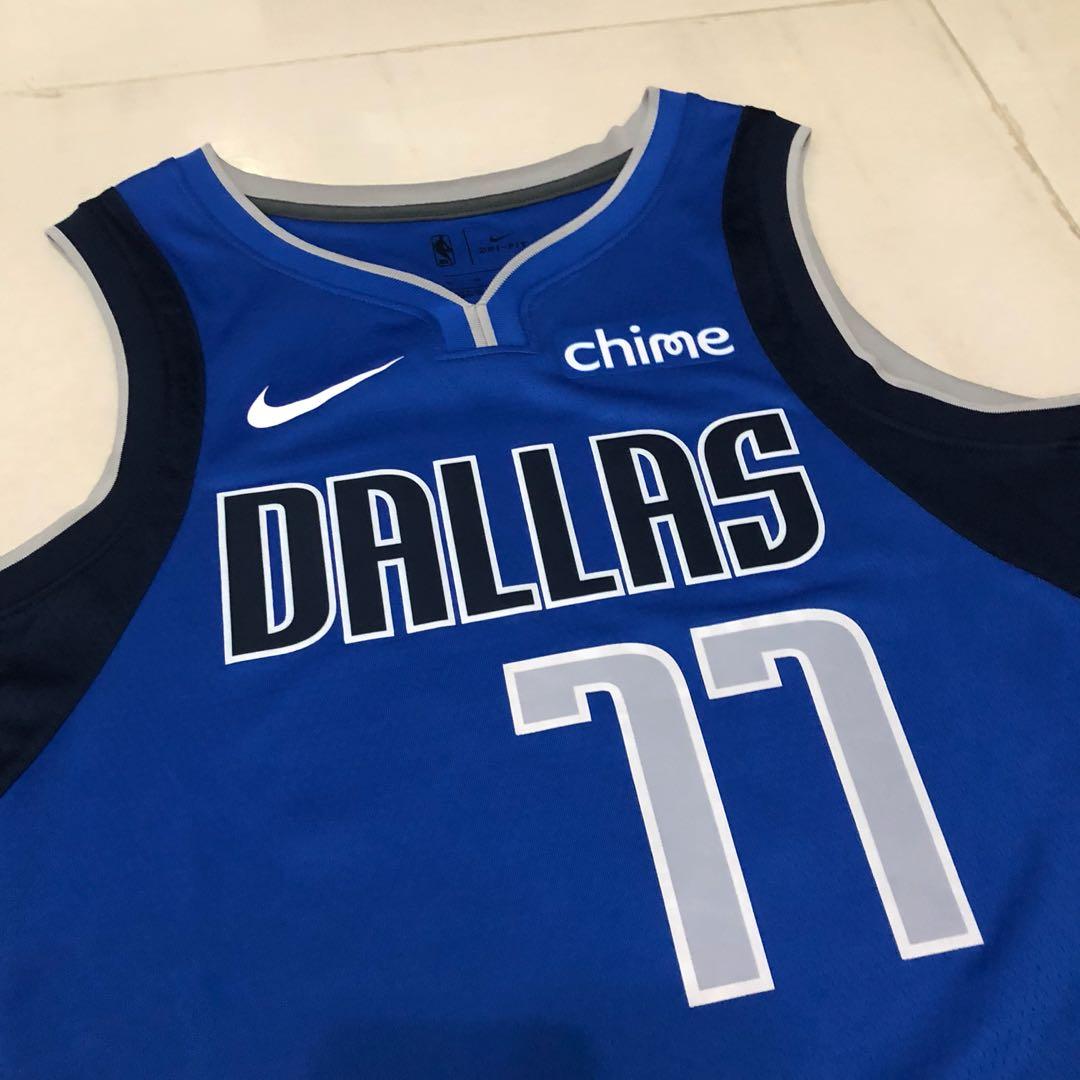 NBA Dallas Mavericks Luka Doncic 77 Enakopravnost with sponsors