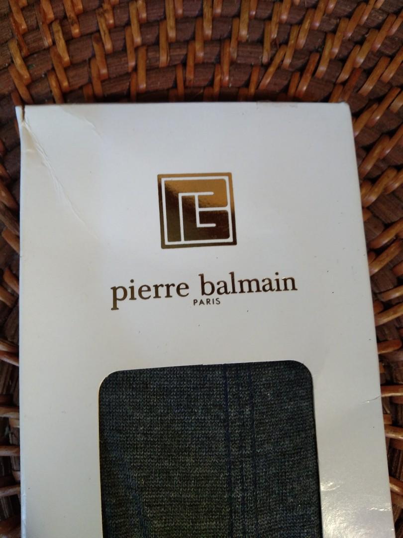 PIERRE BALMAIN SOCKS GRAY (Category: Socks) located in Quezon City. Submitted by maveelee_olshop (Listing ID 1140334489, Image 2). Description: BNEW SOCKS PIERRE BALMAIN GRAY.