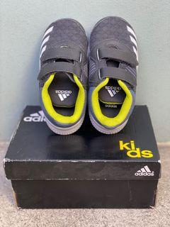 Pre-loved original Adidas Ortholite shoes