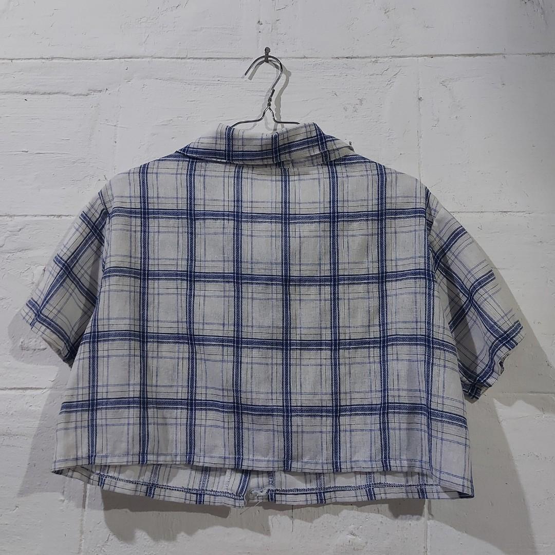 SHEIN Cropped Polo (Plaid) (Category: Others Tops) located in Bulacan. Submitted by arbythings (Listing ID 1140418323, Image 2). Description: 🔺️PLEASE READ THE DESCRIPTION🔻 〰️ S-M *cotton fabric ✅ Very trendy~ ✅ Never used. NO ISSUE. Comes with original packaging. 💋WITH FREEBIES! DM FOR MORE. 💌.
