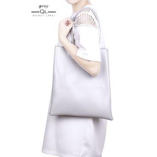 Shoulder bag quincy label