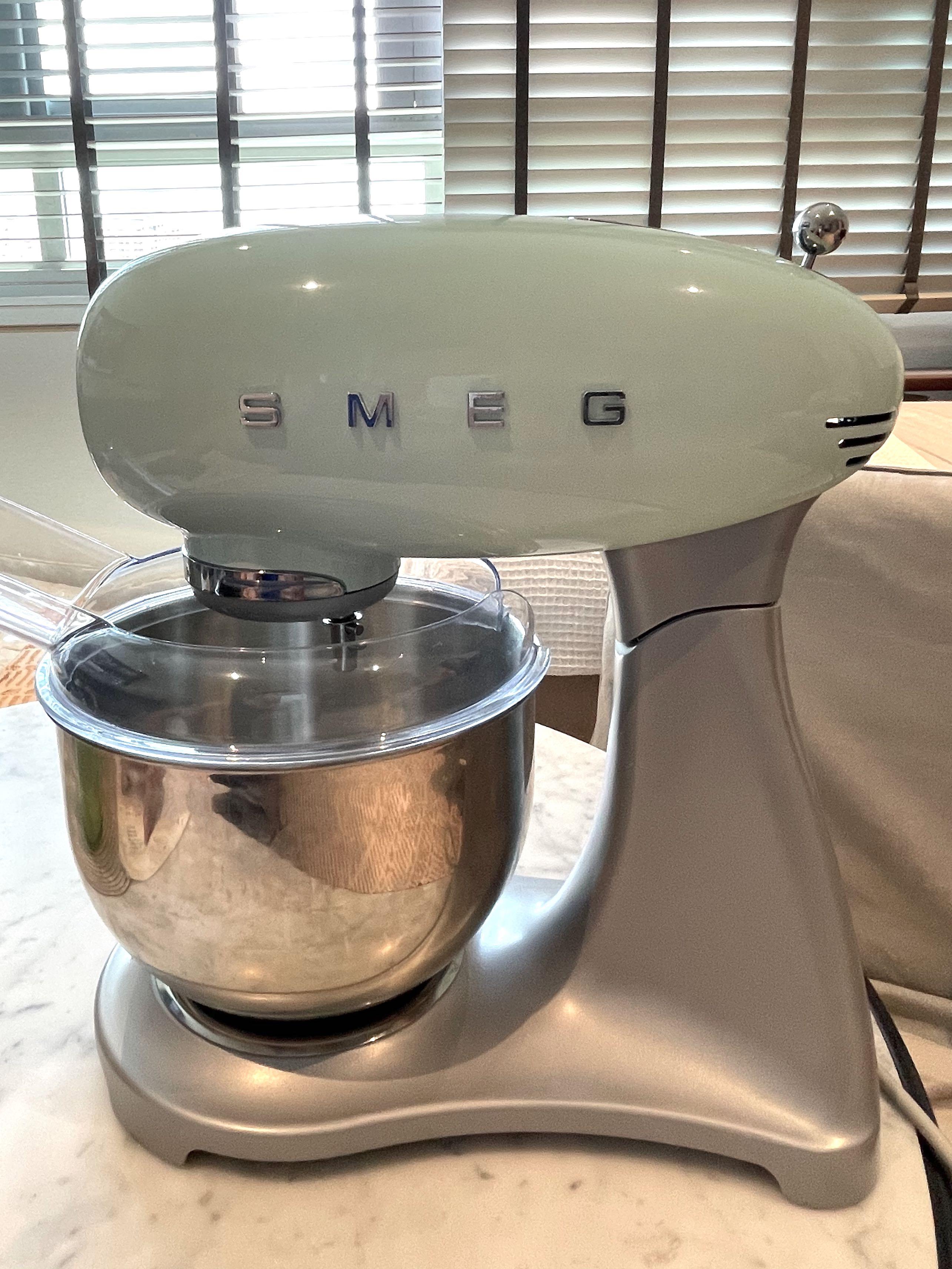 SMEG Stand Cake Mixer, TV & Home Appliances, Kitchen Appliances, Hand
