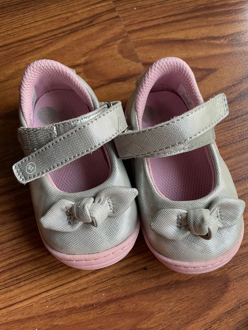 Stride rite silver shoes store