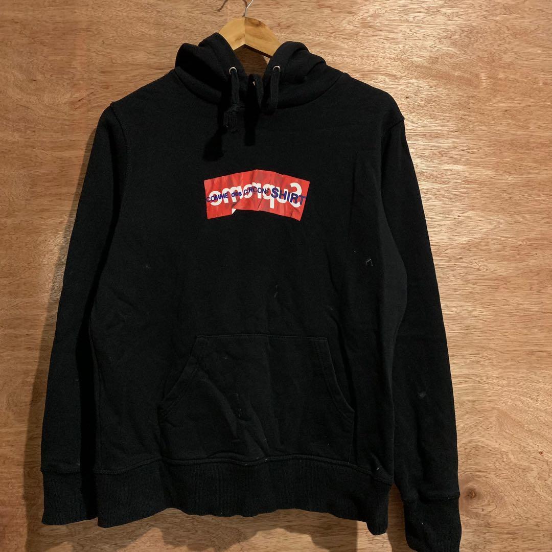 Supreme FW17 Box Logo hoodie, Men's Fashion, Coats, Jackets and Outerwear  on Carousell