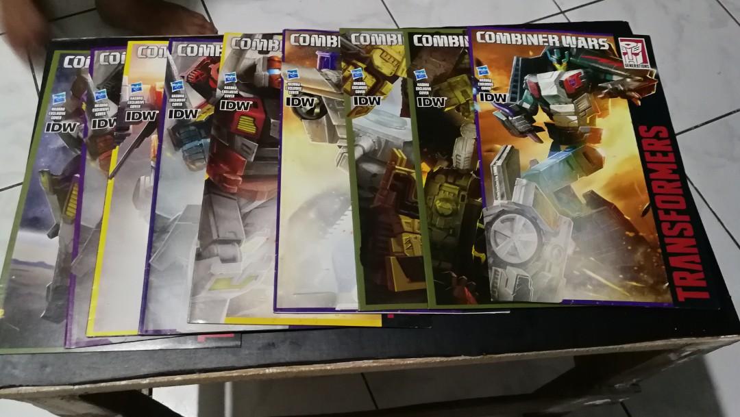 Transformer comics (Category: Comics & Manga) located in Quezon City. Submitted by heartjunkyard (Listing ID 1140395402, Image 1). Description: Combiner war-500 Generation-700.