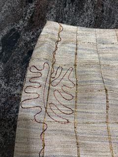 Vintage beige embroidered skirt
