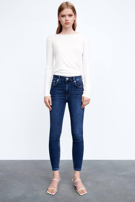 Zara Mid-Rise Jeans, Fesyen Wanita, Pakaian Wanita, Bawahan di Carousell