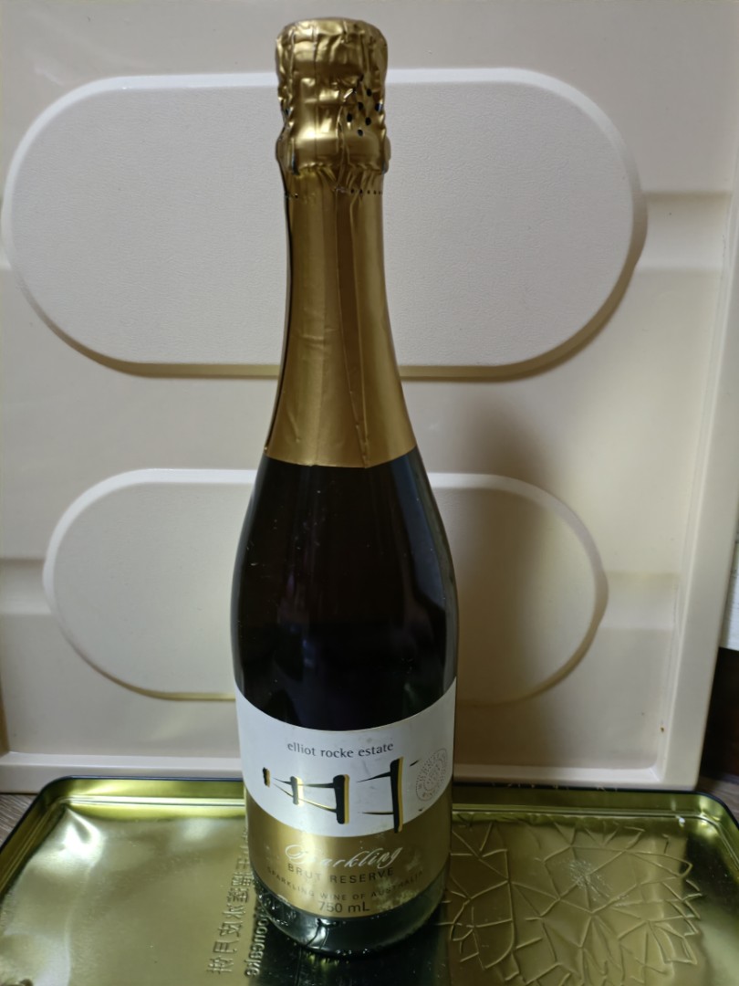 BRUT RESERVE sparkling wine of Australia, Food & Drinks, Alcoholic