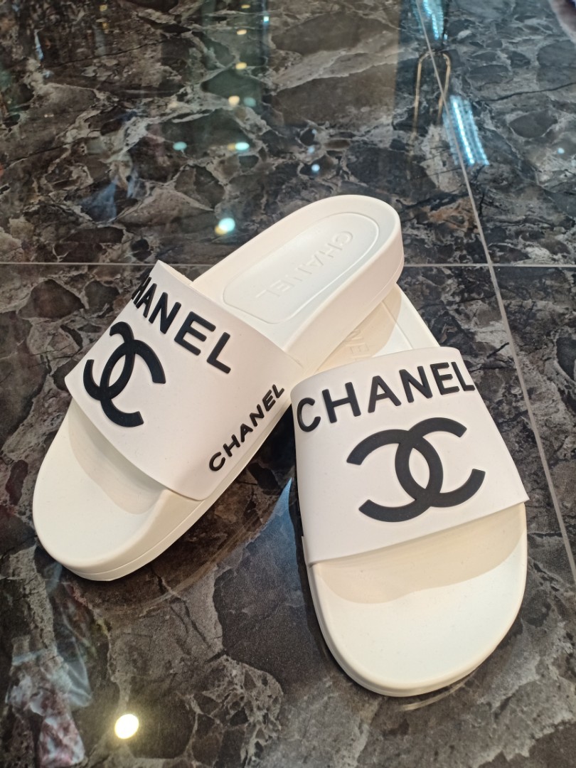Chanel slides, Women's Fashion, Footwear, Flats & Sandals on Carousell