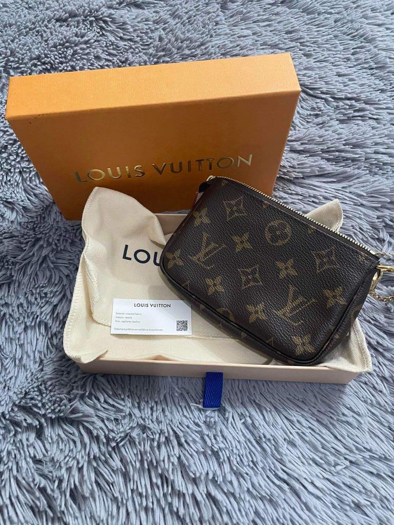 💖SOLD💖 Guaranteed authentic lv mini pochette accessoires monogram (Category: Luxury Bags & Wallets) located in Naga. Submitted by akimadison.ph (Listing ID 1140589786, Image 2). Description: Brand new complete Bought jan 2022.