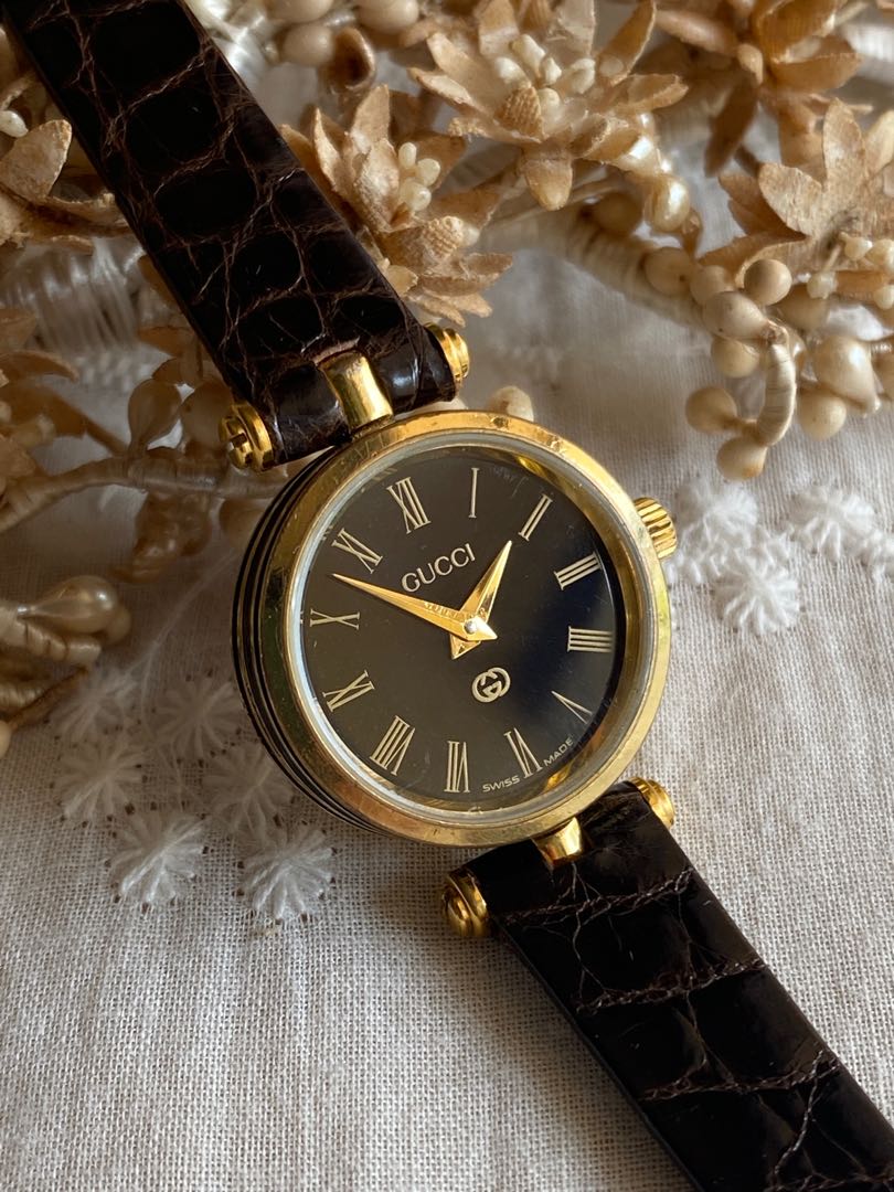 Vintage gucci cheap watch leather band